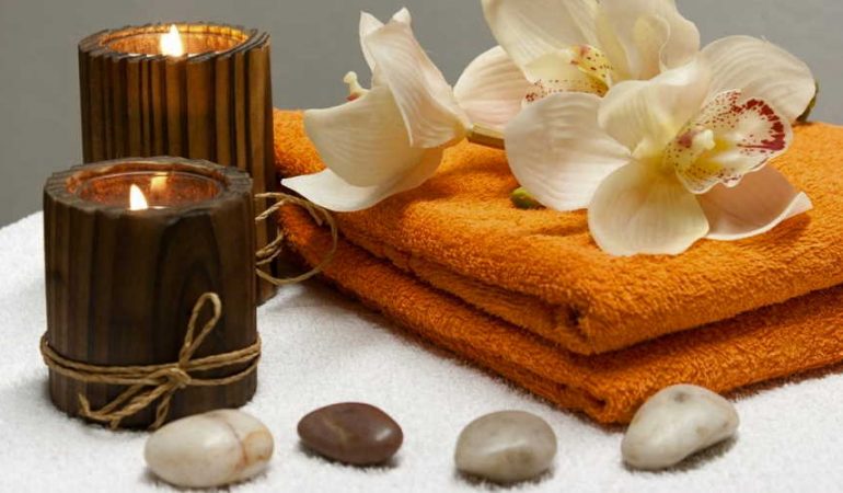 What does an aromatherapies do?